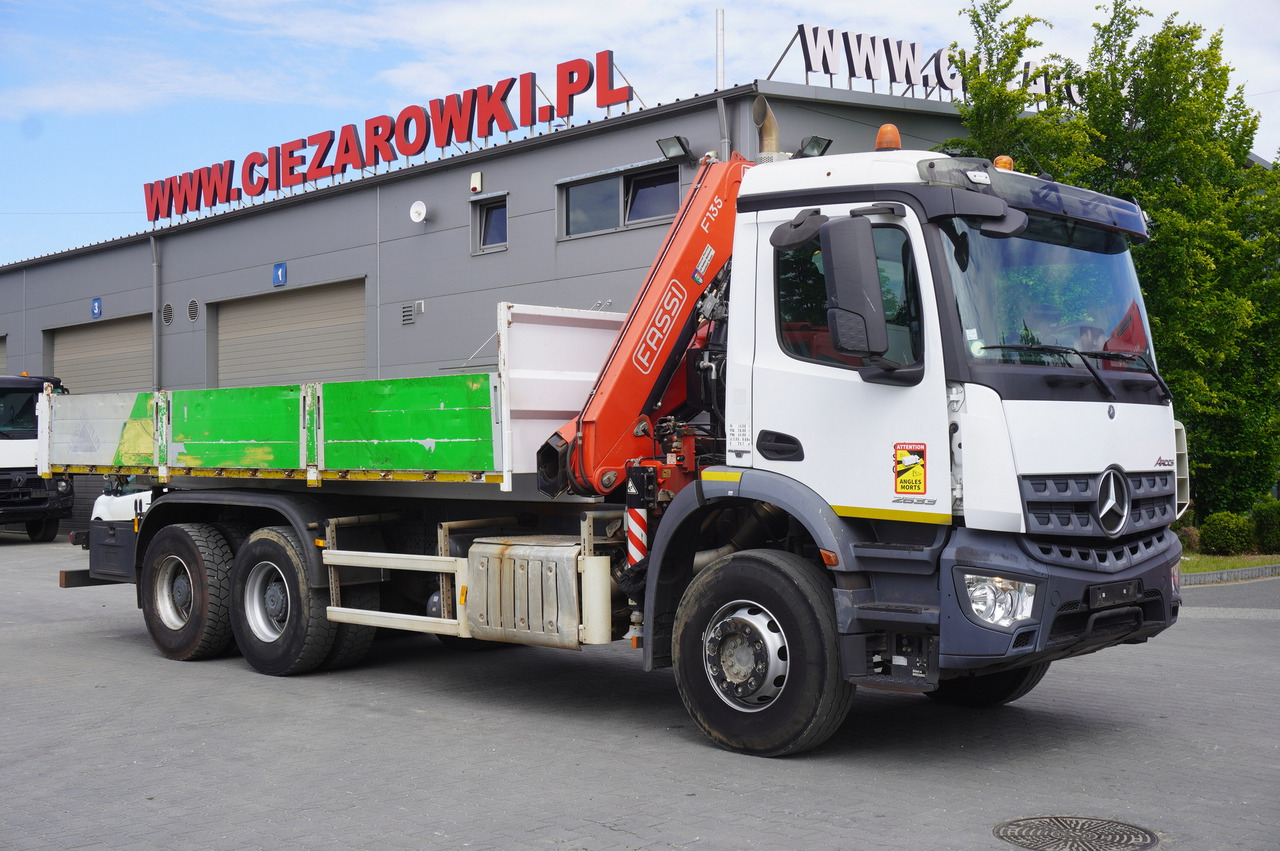MERCEDES-BENZ AROCS 2633 6x4 / 5.5 T crane FASSI F135 / Tipper 15 EPAL - Kamion sa dizalicom: slika 3 MERCEDES-BENZ AROCS 2633 6x4 / 5.5 T crane FASSI F135 / Tipper 15 EPAL - Kamion sa dizalicom: slika 3