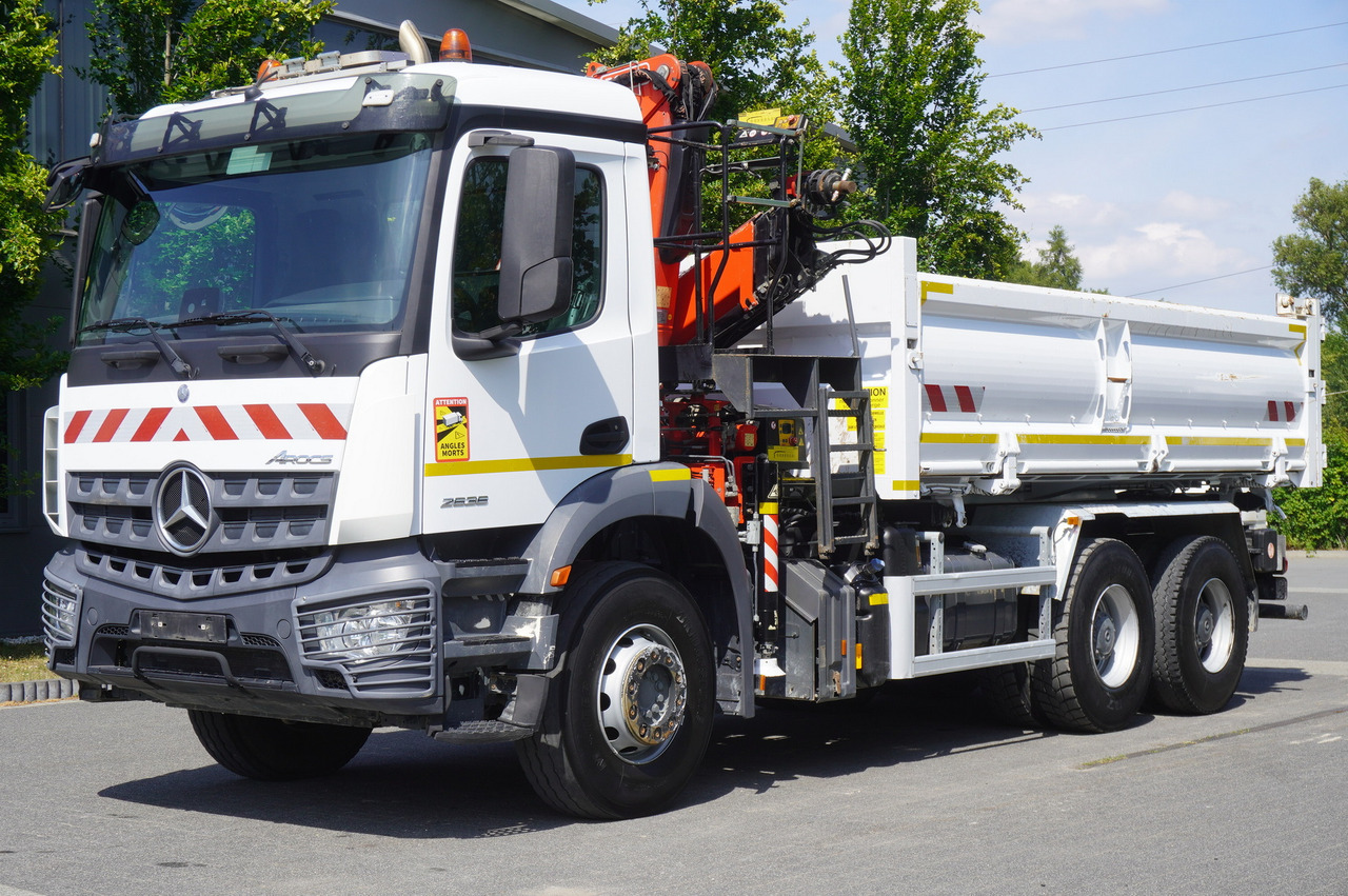 MERCEDES-BENZ AROCS 2636 / Fassi F155A.0.22 crane 6t / 120 tho. km / 3-sided dump truck / 2 x Bordmatic - Kamion sa tovarnim sandukom, Kamion sa dizalicom: slika 3 MERCEDES-BENZ AROCS 2636 / Fassi F155A.0.22 crane 6t / 120 tho. km / 3-sided dump truck / 2 x Bordmatic - Kamion sa tovarnim sandukom, Kamion sa dizalicom: slika 3