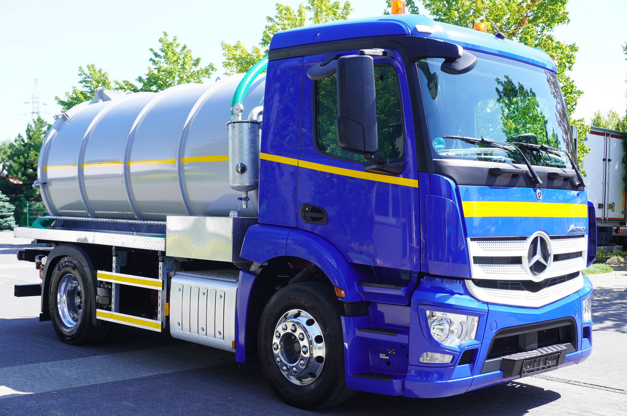 MERCEDES-BENZ Actros 18.35 LS / Body NEW septic tank (08/2025) 11000 l / 280000 kilometers! - Cisterna za osoku: slika 3 MERCEDES-BENZ Actros 18.35 LS / Body NEW septic tank (08/2025) 11000 l / 280000 kilometers! - Cisterna za osoku: slika 3