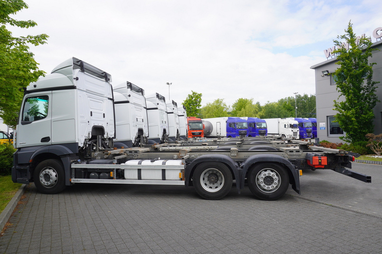 MERCEDES-BENZ Actros 2545 6×2 MP5 / ADR AT / 12 units - Kamion za prevoz kontejnera/ Kamion sa promenjivim sandukom: slika 5 MERCEDES-BENZ Actros 2545 6×2 MP5 / ADR AT / 12 units - Kamion za prevoz kontejnera/ Kamion sa promenjivim sandukom: slika 5