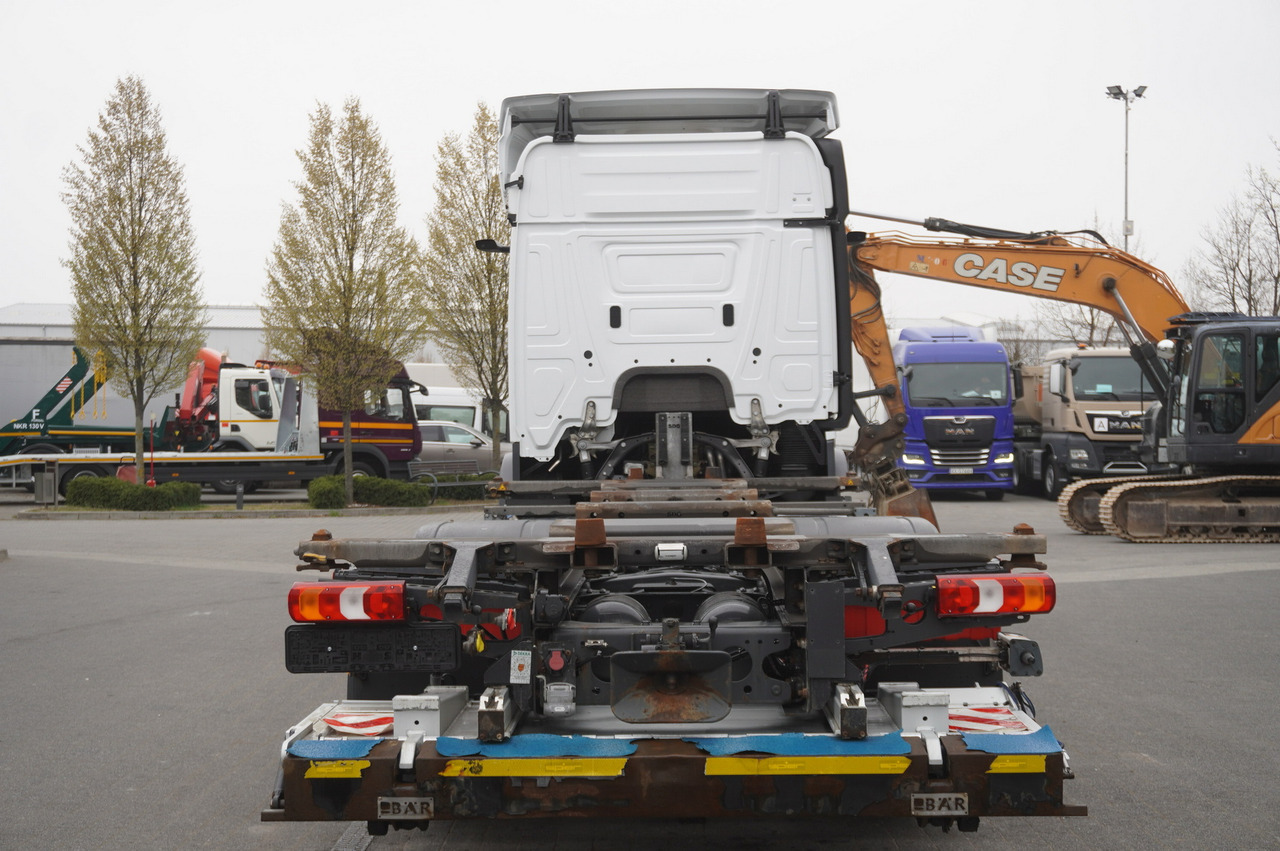 MERCEDES-BENZ Actros 2545 6×2 MP5 / ADR / several units - Kamion za prevoz kontejnera/ Kamion sa promenjivim sandukom: slika 4 MERCEDES-BENZ Actros 2545 6×2 MP5 / ADR / several units - Kamion za prevoz kontejnera/ Kamion sa promenjivim sandukom: slika 4
