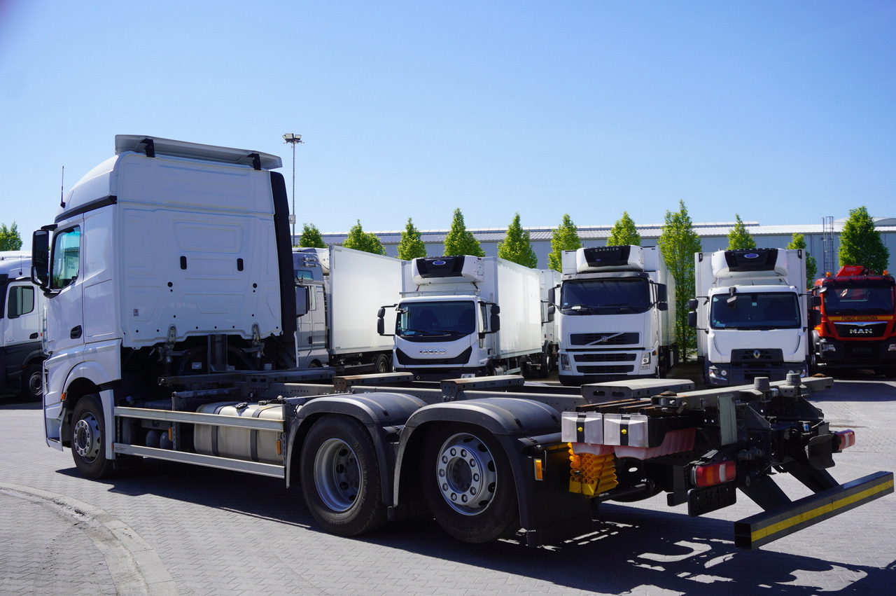 MERCEDES-BENZ Actros 2545 6×2 MP5 / Full ADR / BDF - Kamion za prevoz kontejnera/ Kamion sa promenjivim sandukom: slika 3 MERCEDES-BENZ Actros 2545 6×2 MP5 / Full ADR / BDF - Kamion za prevoz kontejnera/ Kamion sa promenjivim sandukom: slika 3