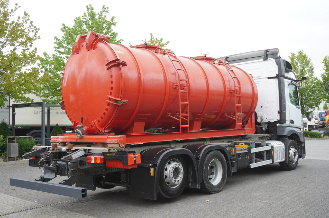 MERCEDES-BENZ Actros 2545 6 × 2 MP5 / NEW septic barrel 13000 L - Cisterna za osoku: slika 4 MERCEDES-BENZ Actros 2545 6 × 2 MP5 / NEW septic barrel 13000 L - Cisterna za osoku: slika 4