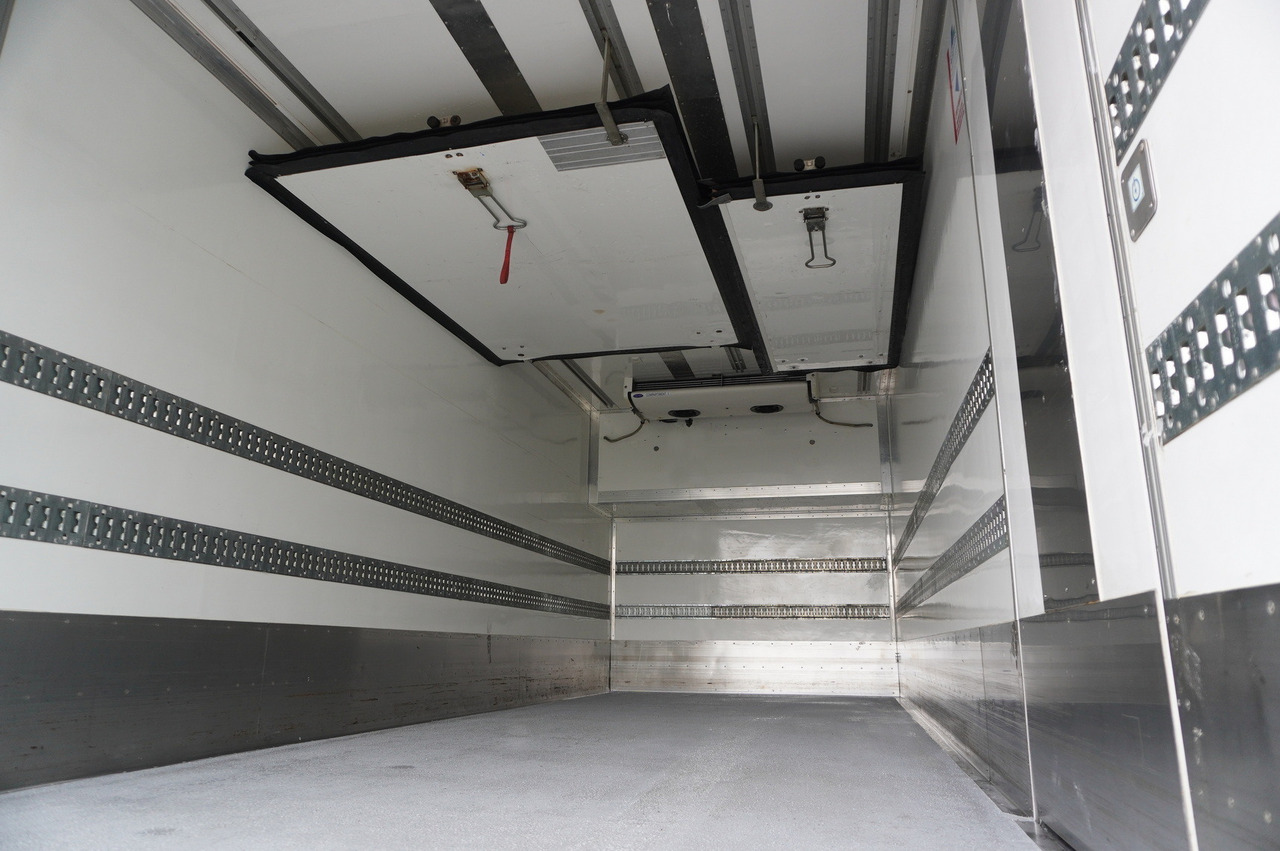 Hladnjača MERCEDES-BENZ Actros 2545 MP5 / Lecapitaine 18 EPAL refrigerator / Bitemperature / Carrier Supra 850 MT / ADR AT: slika 9 Hladnjača MERCEDES-BENZ Actros 2545 MP5 / Lecapitaine 18 EPAL refrigerator / Bitemperature / Carrier Supra 850 MT / ADR AT: slika 9