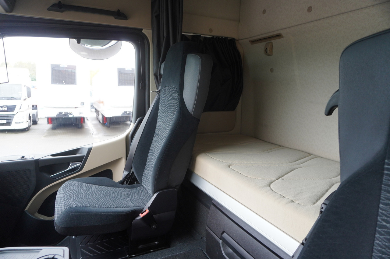 Hladnjača MERCEDES-BENZ Actros 2545 MP5 / Lecapitaine 18 EPAL refrigerator / Bitemperature / Carrier Supra 850 MT / ADR AT: slika 25 Hladnjača MERCEDES-BENZ Actros 2545 MP5 / Lecapitaine 18 EPAL refrigerator / Bitemperature / Carrier Supra 850 MT / ADR AT: slika 25