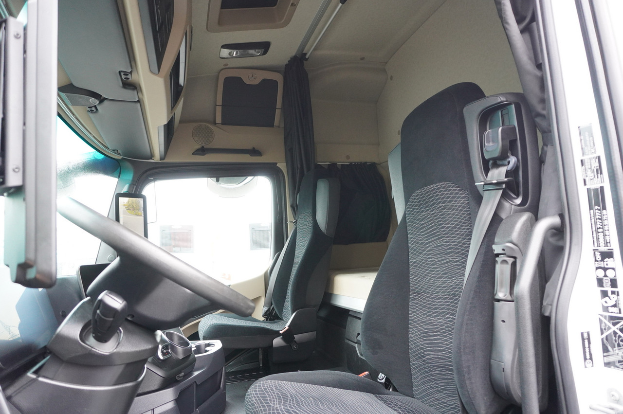 Hladnjača MERCEDES-BENZ Actros 2545 MP5 / Lecapitaine 18 EPAL refrigerator / Bitemperature / Carrier Supra 850 MT / ADR AT: slika 19 Hladnjača MERCEDES-BENZ Actros 2545 MP5 / Lecapitaine 18 EPAL refrigerator / Bitemperature / Carrier Supra 850 MT / ADR AT: slika 19