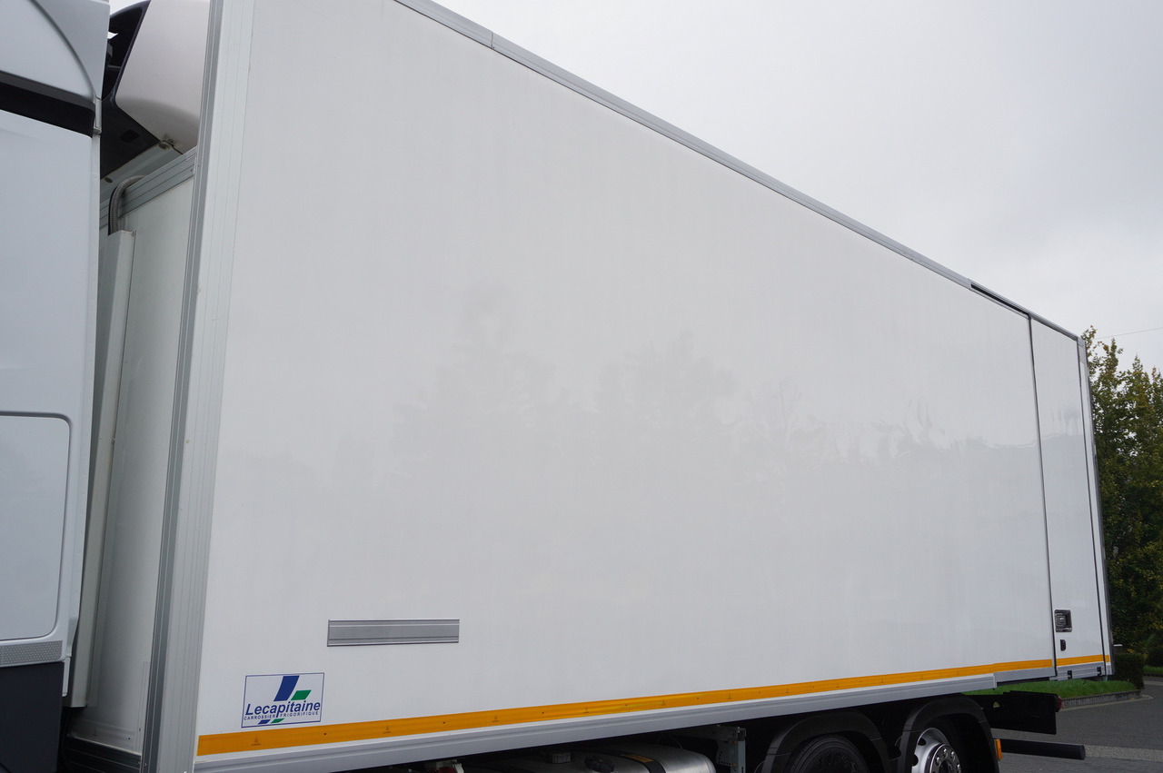 Hladnjača MERCEDES-BENZ Actros 2545 MP5 / Lecapitaine 18 EPAL refrigerator / Bitemperature / Carrier Supra 850 MT / ADR AT: slika 13 Hladnjača MERCEDES-BENZ Actros 2545 MP5 / Lecapitaine 18 EPAL refrigerator / Bitemperature / Carrier Supra 850 MT / ADR AT: slika 13