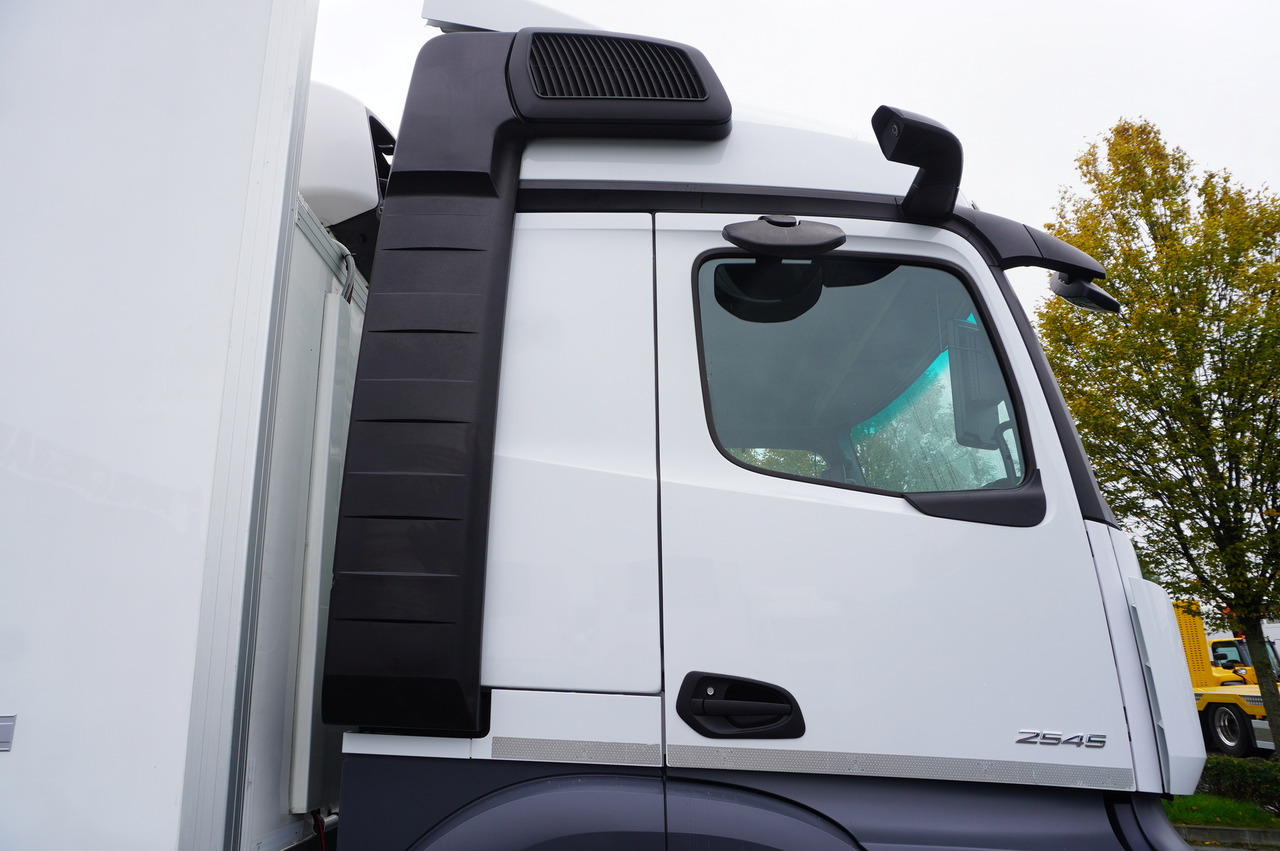 Hladnjača MERCEDES-BENZ Actros 2545 MP5 / Lecapitaine 18 EPAL refrigerator / Bitemperature / Carrier Supra 850 MT / ADR AT: slika 16 Hladnjača MERCEDES-BENZ Actros 2545 MP5 / Lecapitaine 18 EPAL refrigerator / Bitemperature / Carrier Supra 850 MT / ADR AT: slika 16