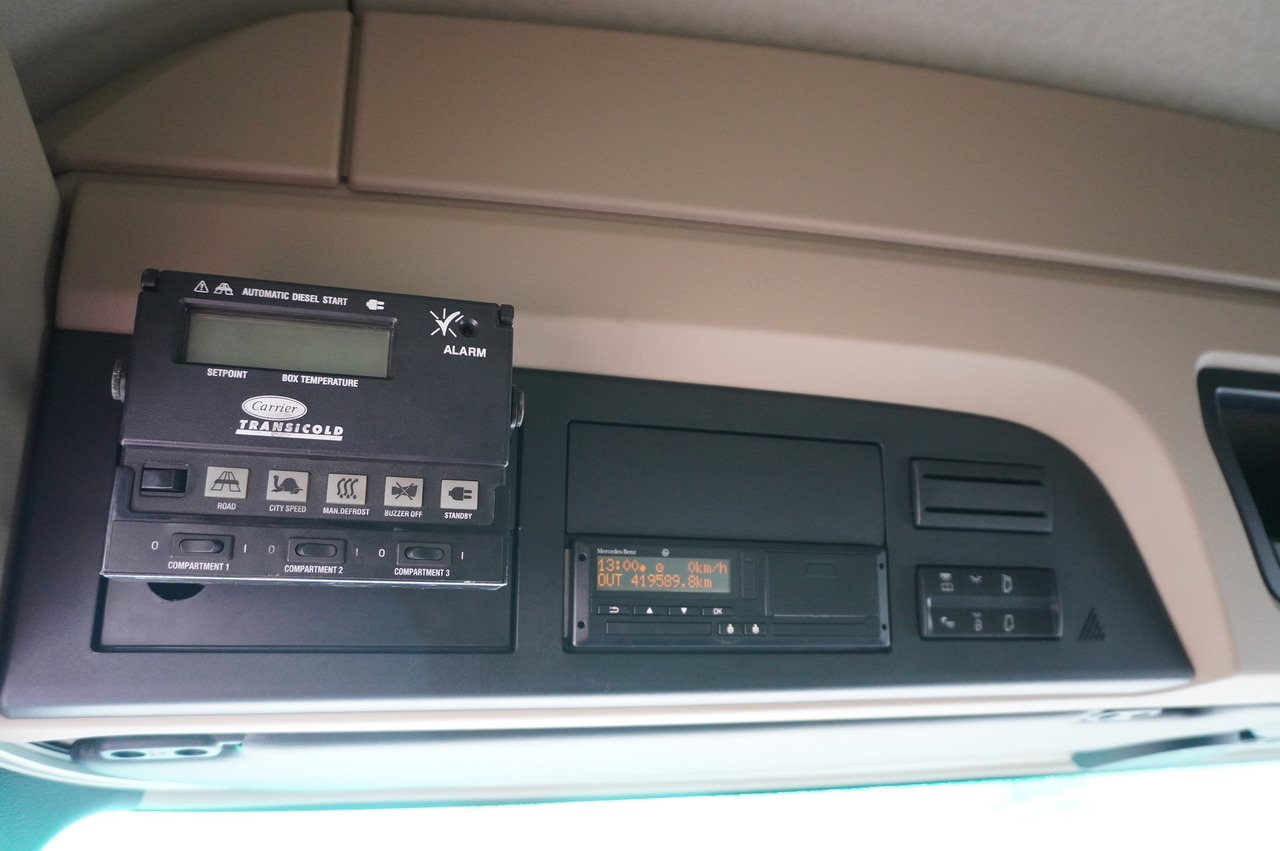 Hladnjača MERCEDES-BENZ Actros 2545 MP5 / Lecapitaine 18 EPAL refrigerator / Bitemperature / Carrier Supra 850 MT / ADR AT: slika 23 Hladnjača MERCEDES-BENZ Actros 2545 MP5 / Lecapitaine 18 EPAL refrigerator / Bitemperature / Carrier Supra 850 MT / ADR AT: slika 23