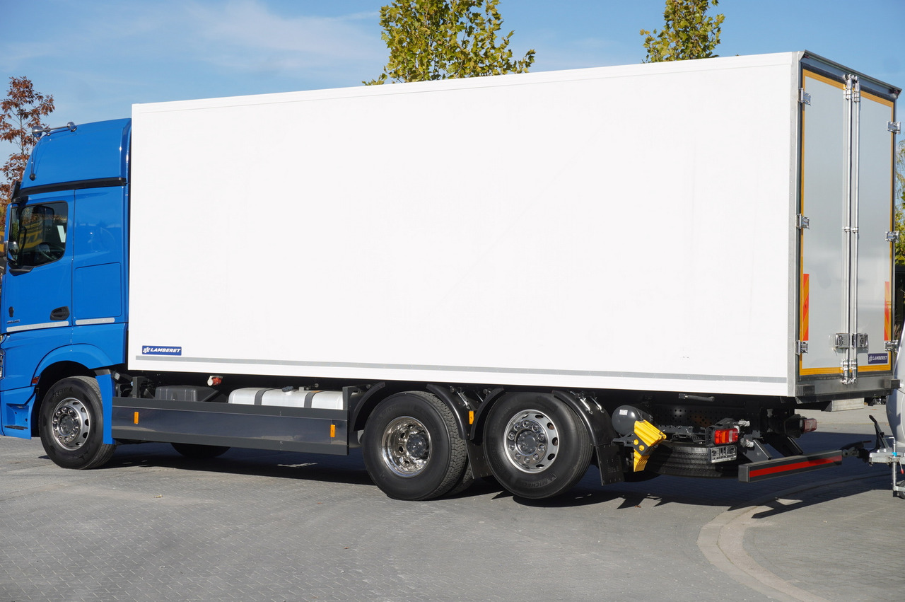MERCEDES-BENZ Actros 2548 E6 / GIGA / Cab Lounge chair / Lamberet Refrigerator / Carrier Supra 950 - Hladnjača: slika 4 MERCEDES-BENZ Actros 2548 E6 / GIGA / Cab Lounge chair / Lamberet Refrigerator / Carrier Supra 950 - Hladnjača: slika 4