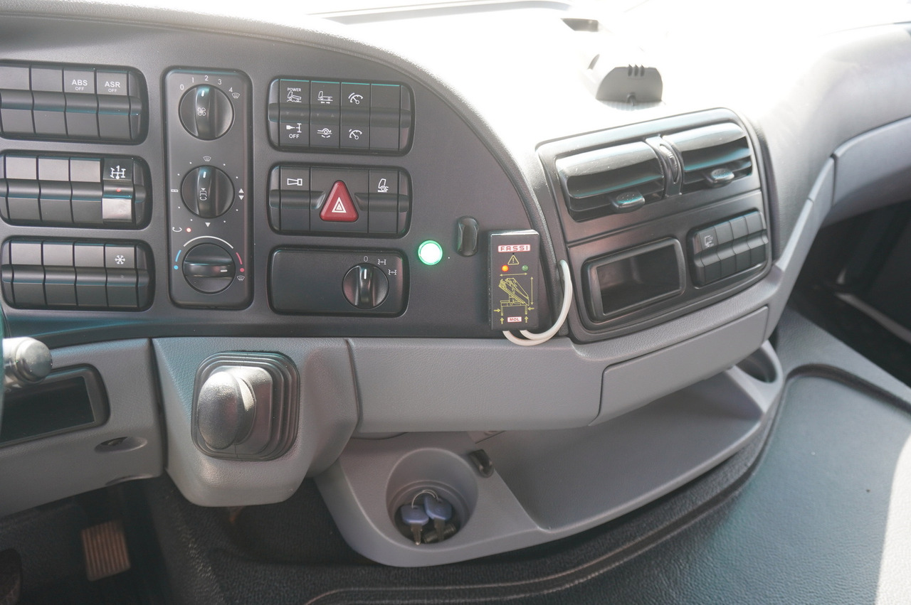 Istovarivač, Kamion sa dizalicom MERCEDES-BENZ Actros 2641 6×4 E5 / Crane / Dumper / 110000 km!: slika 26