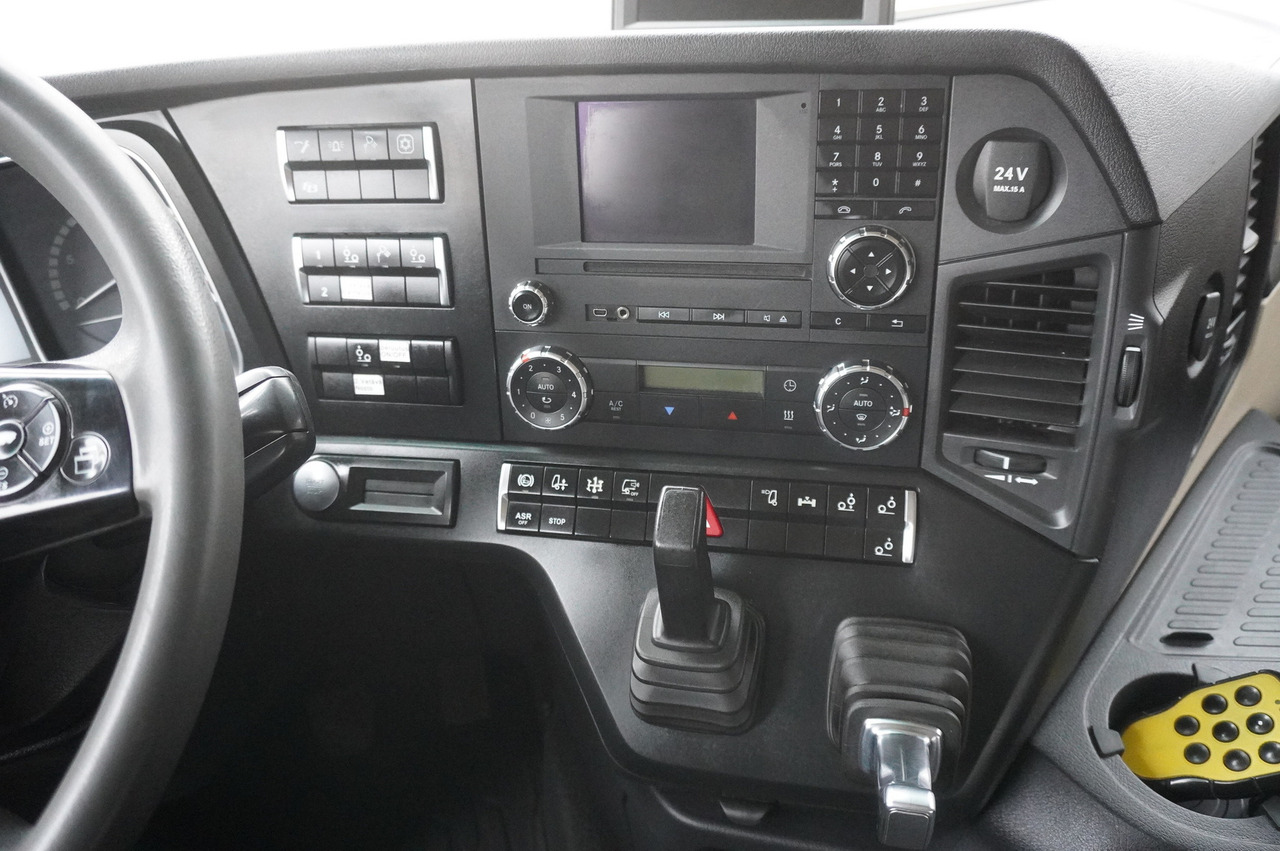 Istovarivač MERCEDES-BENZ Actros 3563 8x4 / Tipper for grain 20 t load capacity: slika 28