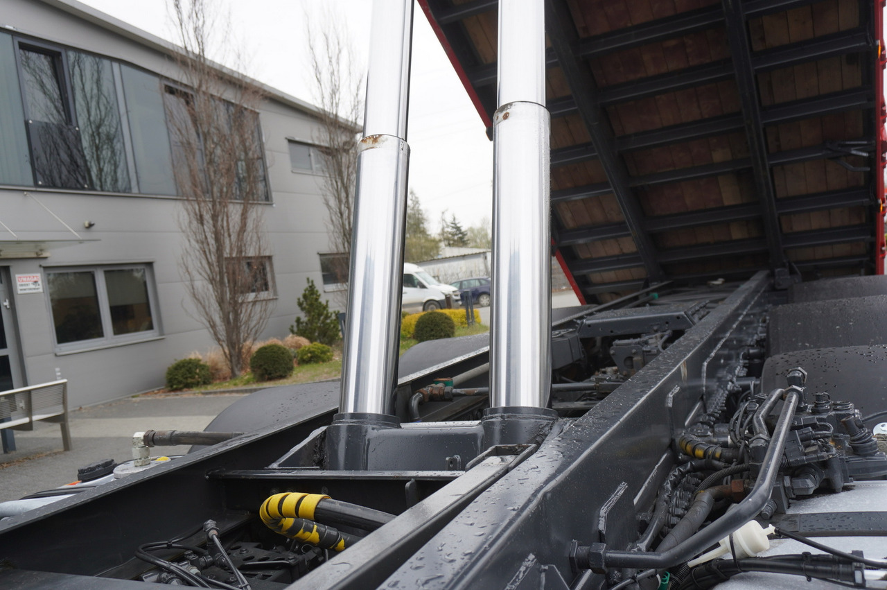 Istovarivač MERCEDES-BENZ Actros 3563 8x4 / Tipper for grain 20 t load capacity: slika 16