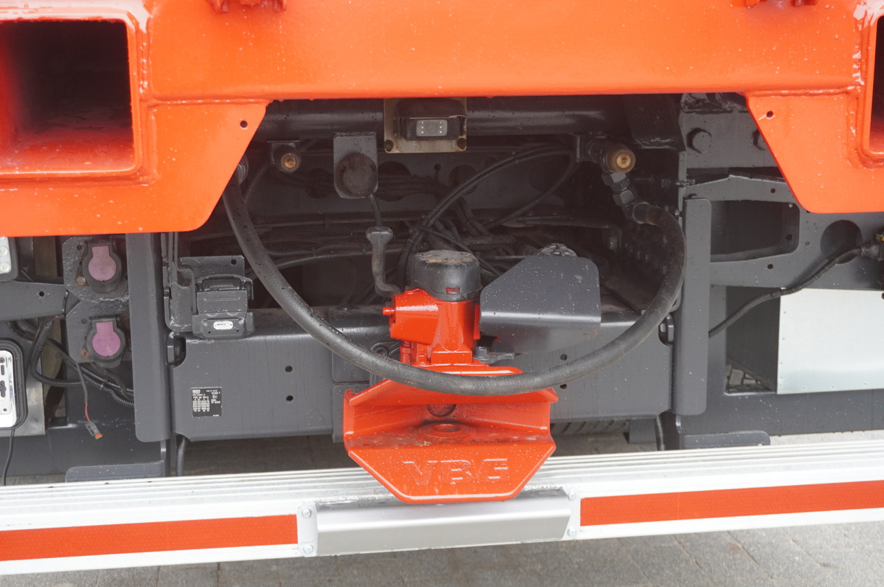 Istovarivač MERCEDES-BENZ Actros 3563 8x4 / Tipper for grain 20 t load capacity: slika 19