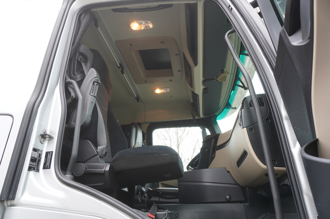 Istovarivač MERCEDES-BENZ Actros 3563 8x4 / Tipper for grain 20 t load capacity: slika 36