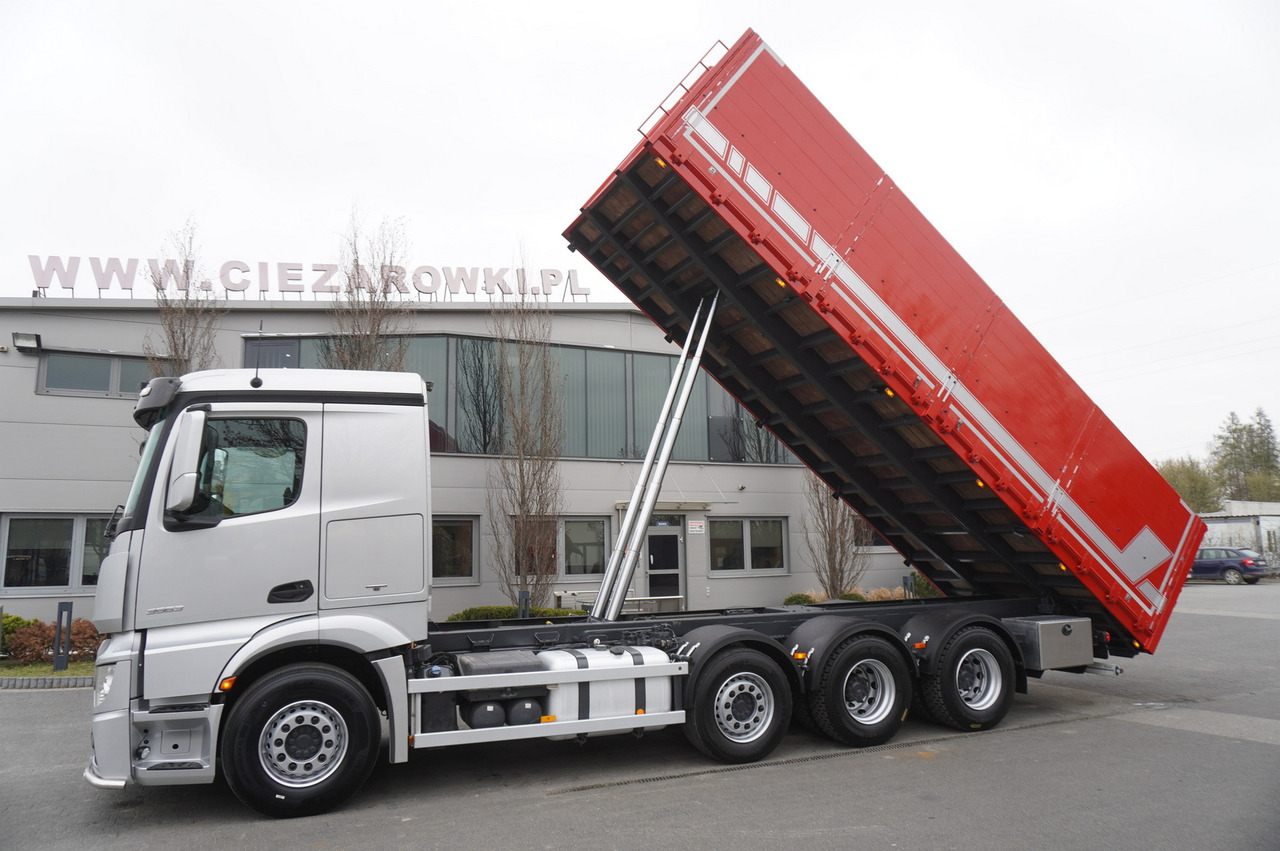 MERCEDES-BENZ Actros 3563 8x4 / Tipper for grain 20 t load capacity - Kamion sa tovarnim sandukom: slika 4 MERCEDES-BENZ Actros 3563 8x4 / Tipper for grain 20 t load capacity - Kamion sa tovarnim sandukom: slika 4