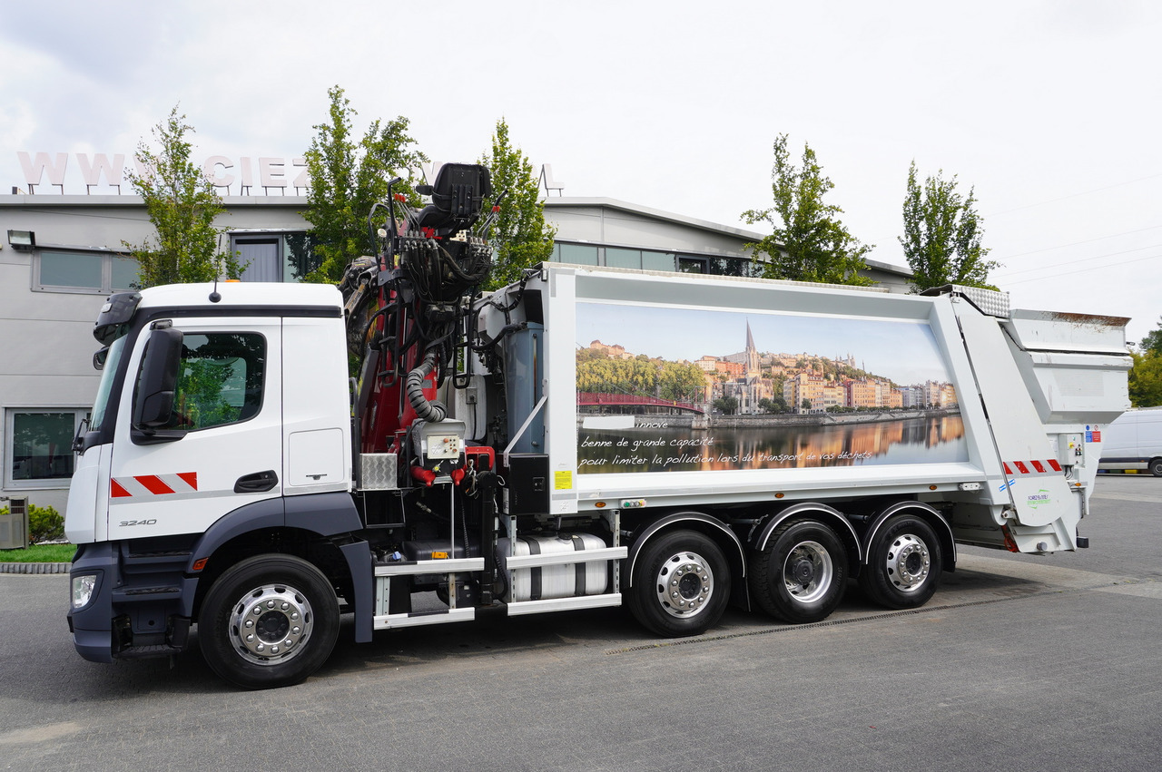 MERCEDES-BENZ Antos 3240 8x2 / Tajfun 5T crane / Farid Industries garbage truck/ 3 steered axles - Vakuumska cisterna: slika 5 MERCEDES-BENZ Antos 3240 8x2 / Tajfun 5T crane / Farid Industries garbage truck/ 3 steered axles - Vakuumska cisterna: slika 5