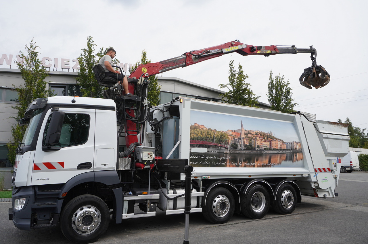 MERCEDES-BENZ Antos 3240 8x2 / Tajfun 5T crane / Farid Industries garbage truck/ 3 steered axles - Kamion sa dizalicom: slika 1 MERCEDES-BENZ Antos 3240 8x2 / Tajfun 5T crane / Farid Industries garbage truck/ 3 steered axles - Kamion sa dizalicom: slika 1