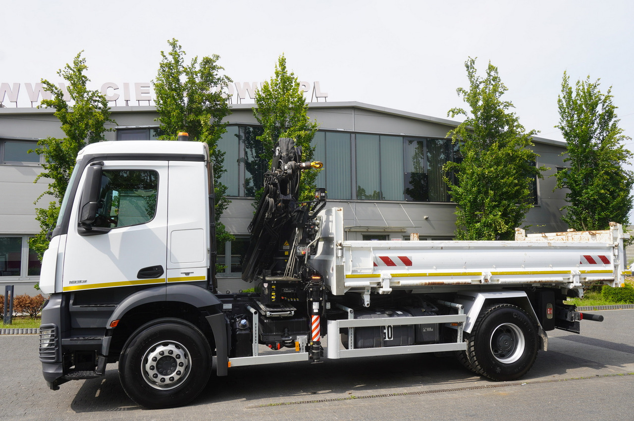 MERCEDES-BENZ Arocs 1833 / 87,000 km!!! / Hds HIAB X-DUO 128 B-2 / three-sided tipper - Kamion sa tovarnim sandukom, Kamion sa dizalicom: slika 5 MERCEDES-BENZ Arocs 1833 / 87,000 km!!! / Hds HIAB X-DUO 128 B-2 / three-sided tipper - Kamion sa tovarnim sandukom, Kamion sa dizalicom: slika 5
