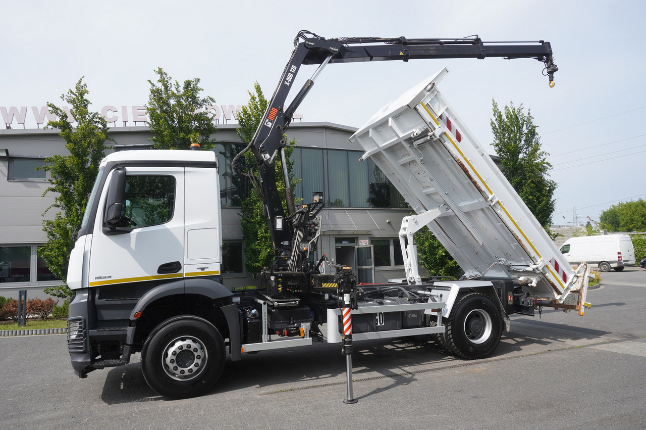 MERCEDES-BENZ Arocs 1833 / 87,000 km!!! / Hds HIAB X-DUO 128 B-2 / three-sided tipper - Istovarivač, Kamion sa dizalicom: slika 4 MERCEDES-BENZ Arocs 1833 / 87,000 km!!! / Hds HIAB X-DUO 128 B-2 / three-sided tipper - Istovarivač, Kamion sa dizalicom: slika 4