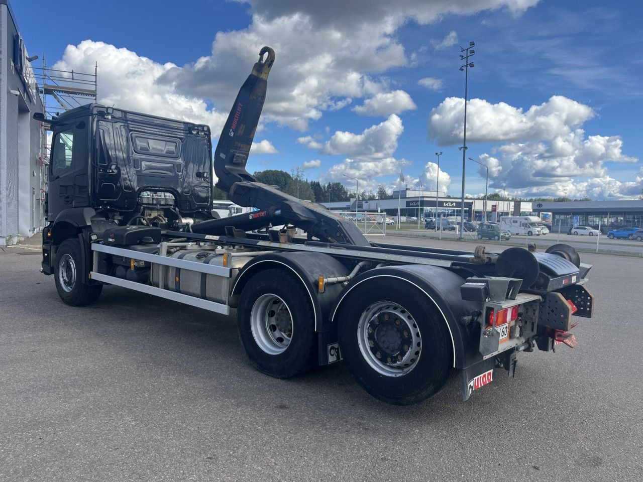 MERCEDES-BENZ Arocs 2543 6x2*4 / 21t Hooklift HIAB ULT21Z56 / 2022 - Kamion sa hidrauličnom kukom: slika 2 MERCEDES-BENZ Arocs 2543 6x2*4 / 21t Hooklift HIAB ULT21Z56 / 2022 - Kamion sa hidrauličnom kukom: slika 2