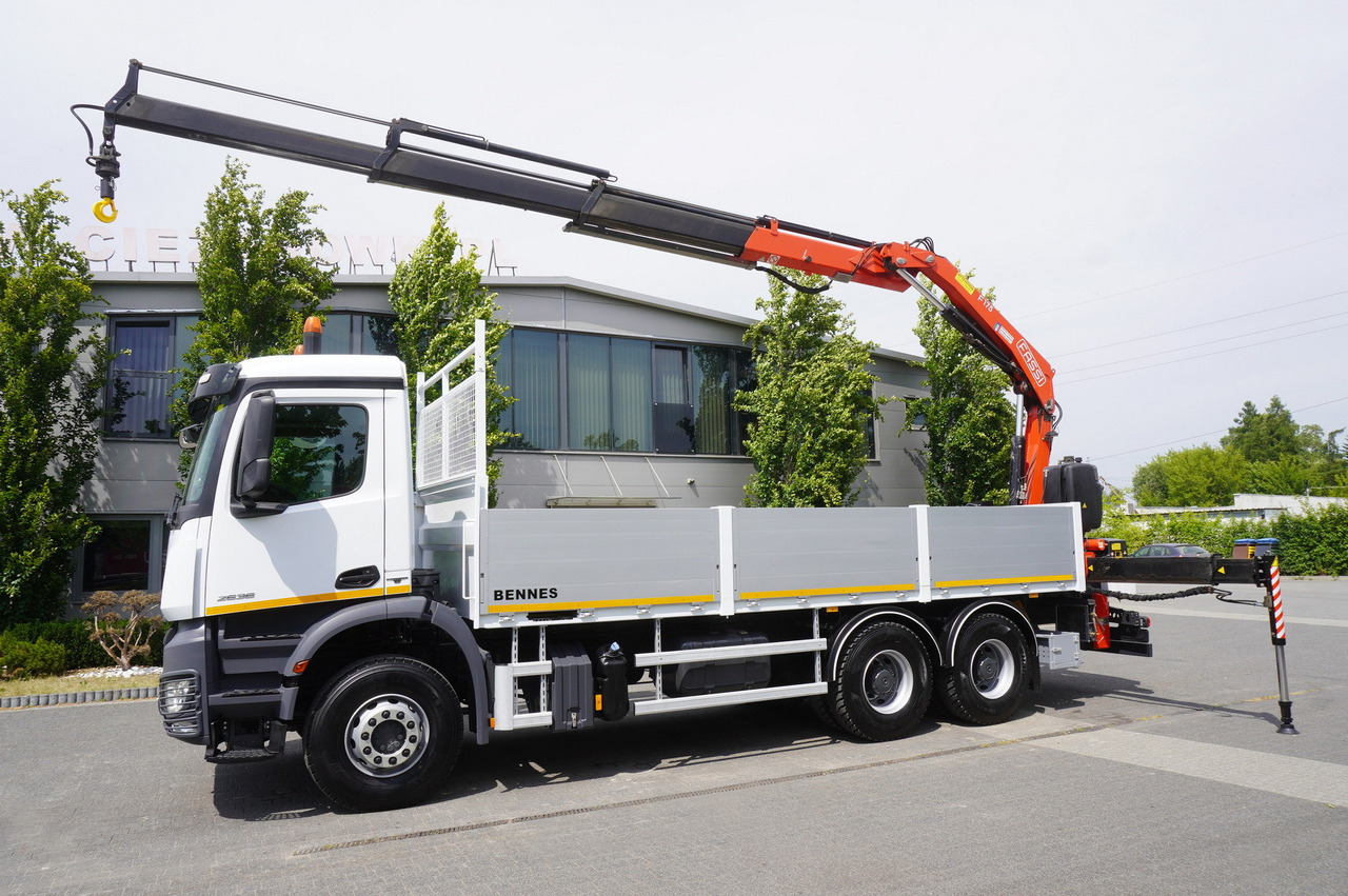 MERCEDES-BENZ Arocs 2633 flatbed truck / Crane FASSI F155A.0.23 / REMOTE CONTROL / 230,000 km - Kamion sa dizalicom: slika 3 MERCEDES-BENZ Arocs 2633 flatbed truck / Crane FASSI F155A.0.23 / REMOTE CONTROL / 230,000 km - Kamion sa dizalicom: slika 3
