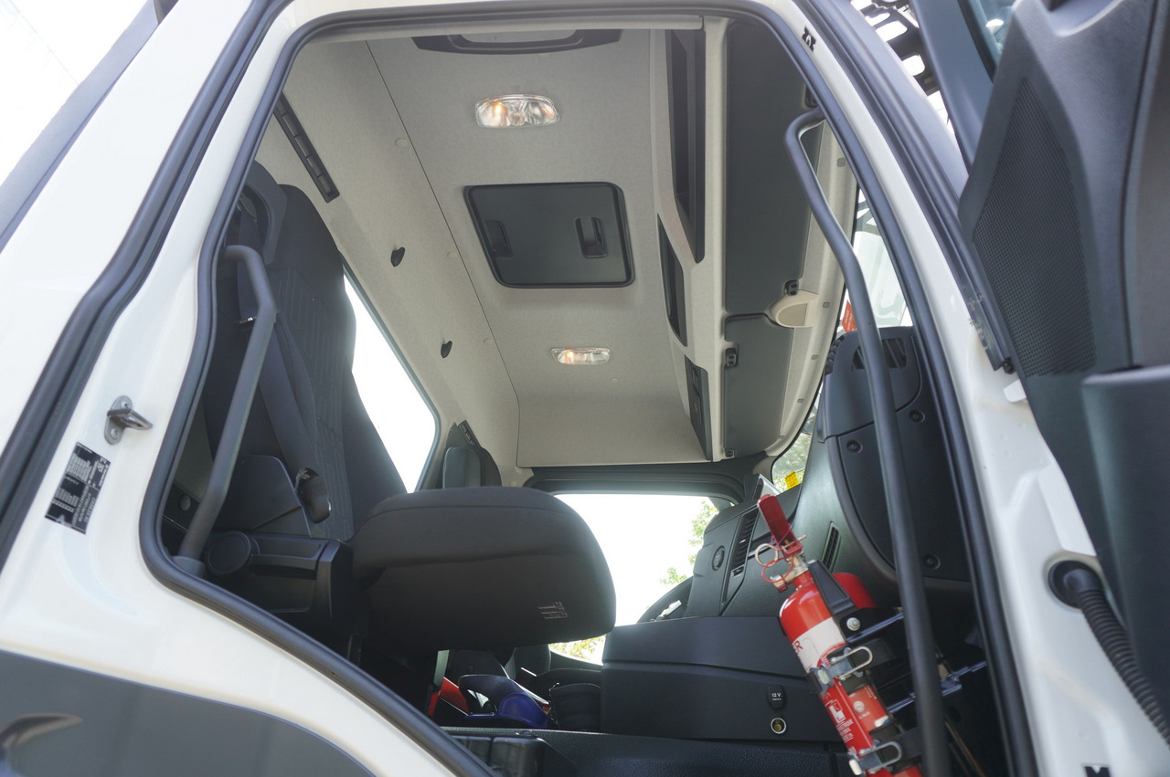 MERCEDES-BENZ Arocs 2633 flatbed truck / Crane FASSI F155A.0.23 / REMOTE CONTROL / 230,000 km MERCEDES-BENZ Arocs 2633 flatbed truck / Crane FASSI F155A.0.23 / REMOTE CONTROL / 230,000 km: slika 30