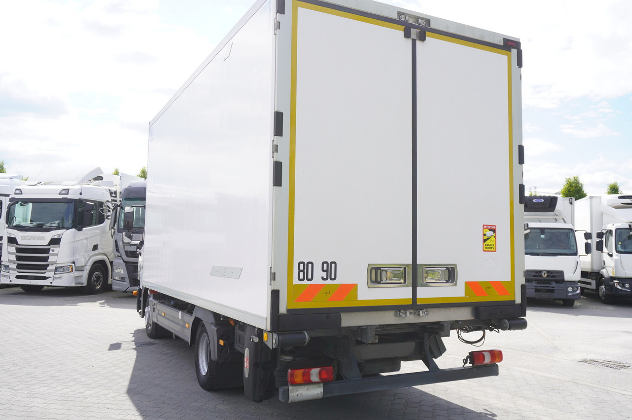 MERCEDES-BENZ Atego 1021 / Lamberet meat hook refrigerator / Carcass elevator 1000 kg / Thermoking T800 R - Hladnjača, Kamion sa dizalicom: slika 3 MERCEDES-BENZ Atego 1021 / Lamberet meat hook refrigerator / Carcass elevator 1000 kg / Thermoking T800 R - Hladnjača, Kamion sa dizalicom: slika 3
