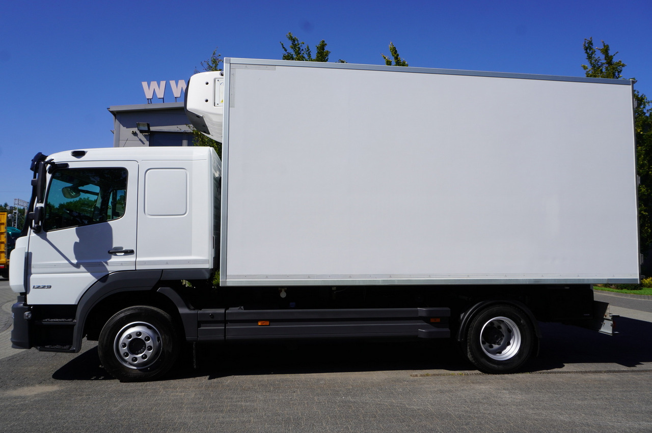 MERCEDES-BENZ Atego 1223 / Bitemperature Refrigerator 12 EPAL / Full ADR / Sleeper cab / 175 tho. km - Hladnjača: slika 2 MERCEDES-BENZ Atego 1223 / Bitemperature Refrigerator 12 EPAL / Full ADR / Sleeper cab / 175 tho. km - Hladnjača: slika 2