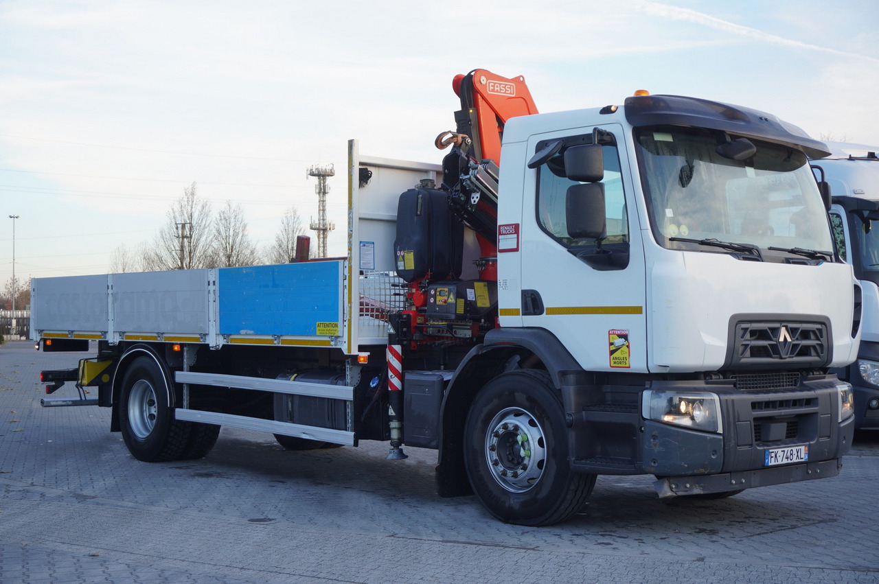 RENAULT C280 DTI 8 / FASSI crane 5.6 T / range 8 m / Flatbed 15 EPAL - Kamion sa dizalicom: slika 5 RENAULT C280 DTI 8 / FASSI crane 5.6 T / range 8 m / Flatbed 15 EPAL - Kamion sa dizalicom: slika 5