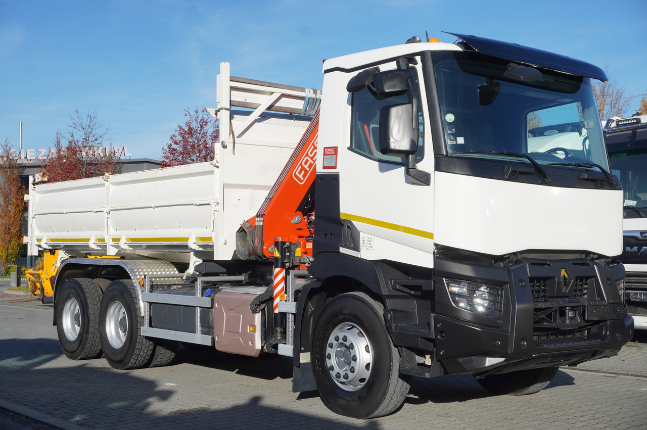 RENAULT C380 E6 6×4 / HDS Fassi F135 2700 MTH / Range 8 m / 5.6 t lifting capacity / 3-side tipper / Bortmatic - Kamion sa dizalicom: slika 2 RENAULT C380 E6 6×4 / HDS Fassi F135 2700 MTH / Range 8 m / 5.6 t lifting capacity / 3-side tipper / Bortmatic - Kamion sa dizalicom: slika 2