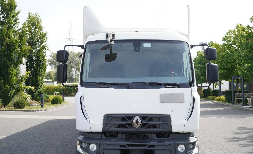 RENAULT D12 E6 / Container 18 pallets / tail lift - Kamion sa zatvorenim sandukom: slika 4 RENAULT D12 E6 / Container 18 pallets / tail lift - Kamion sa zatvorenim sandukom: slika 4