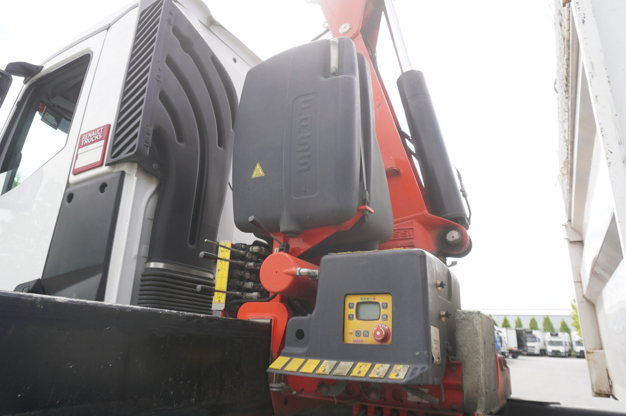 Kamion sa tovarnim sandukom, Kamion sa dizalicom RENAULT K380 6x4 / FASSI F175 crane 7.85 t / 120 thousand km: slika 13