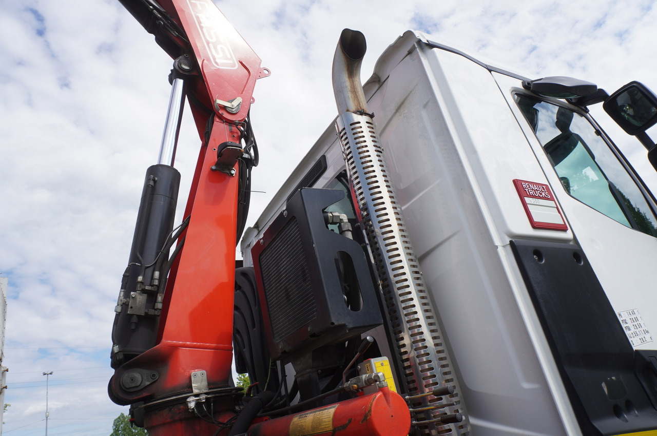 Kamion sa tovarnim sandukom, Kamion sa dizalicom RENAULT K380 6x4 / FASSI F175 crane 7.85 t / 120 thousand km: slika 15