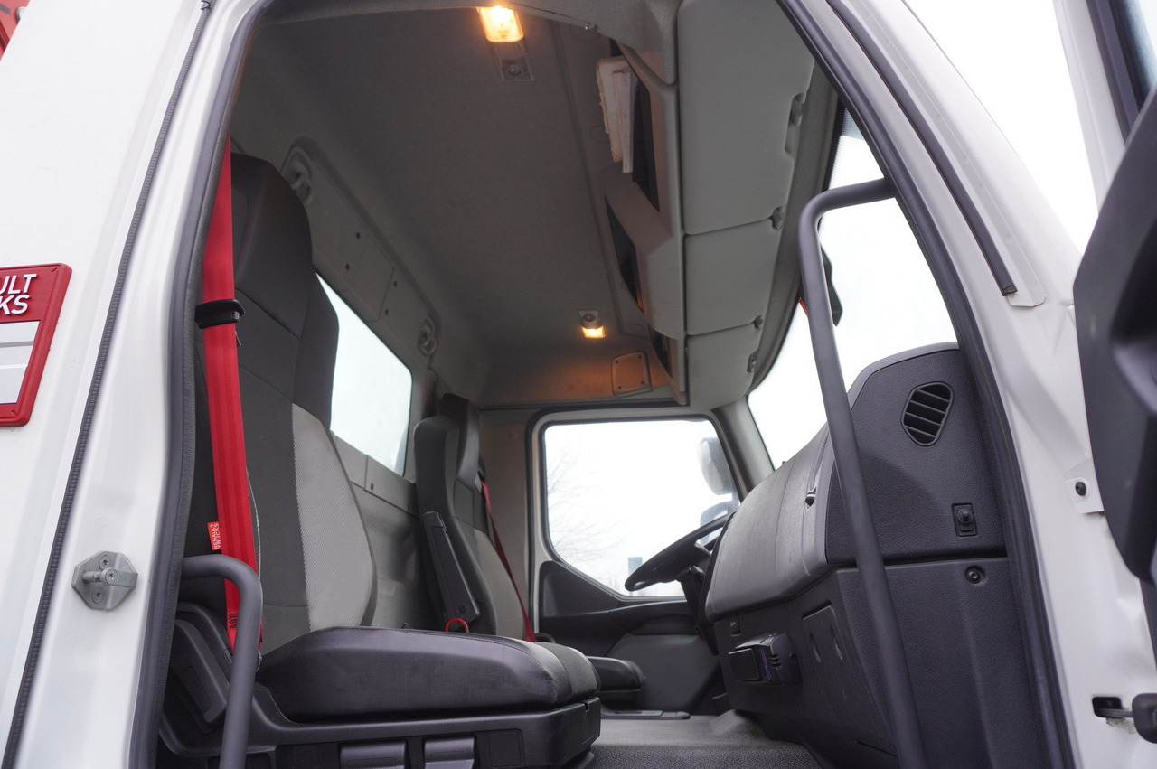 Kamion sa dizalicom RENAULT RENAULT C280 DTI 8 / FASSI crane 5.6 T / 560 MTH / range 8 m / Flatbed 15 EPAL: slika 23 Kamion sa dizalicom RENAULT RENAULT C280 DTI 8 / FASSI crane 5.6 T / 560 MTH / range 8 m / Flatbed 15 EPAL: slika 23