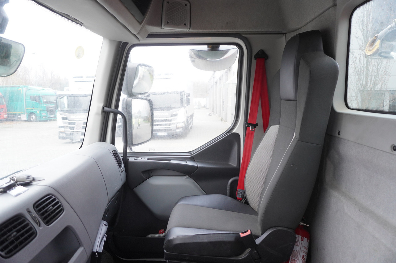 Kamion sa dizalicom RENAULT RENAULT C280 DTI 8 / FASSI crane 5.6 T / 560 MTH / range 8 m / Flatbed 15 EPAL: slika 18 Kamion sa dizalicom RENAULT RENAULT C280 DTI 8 / FASSI crane 5.6 T / 560 MTH / range 8 m / Flatbed 15 EPAL: slika 18