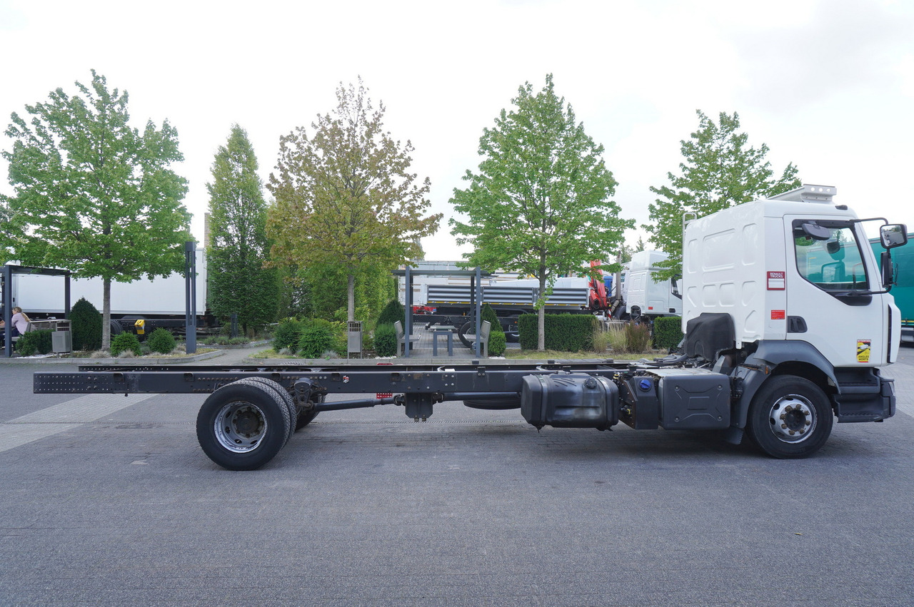 RENAULT Renault D16 / frame 7.5 m / differential lock / 3 units - Kamion za prevoz kontejnera/ Kamion sa promenjivim sandukom: slika 5 RENAULT Renault D16 / frame 7.5 m / differential lock / 3 units - Kamion za prevoz kontejnera/ Kamion sa promenjivim sandukom: slika 5