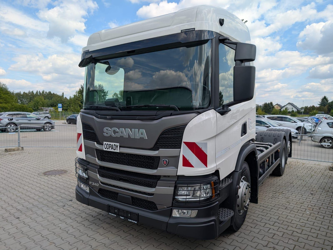 SCANIA P 340 B6x2*4NA / chassis frame / steering axle / CNG / large cab / 8 units - Kamion sa golom šasijom i zatvorenom kabinom: slika 2 SCANIA P 340 B6x2*4NA / chassis frame / steering axle / CNG / large cab / 8 units - Kamion sa golom šasijom i zatvorenom kabinom: slika 2