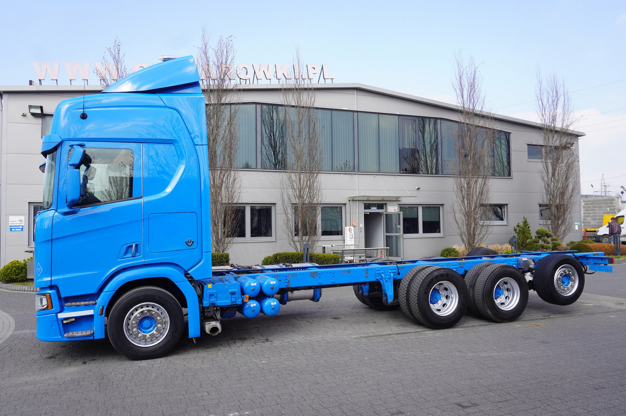 SCANIA R650 V8 / 650 HP/ frame 8.8 m / steered 4th axle - Kamion sa dizalicom: slika 2 SCANIA R650 V8 / 650 HP/ frame 8.8 m / steered 4th axle - Kamion sa dizalicom: slika 2