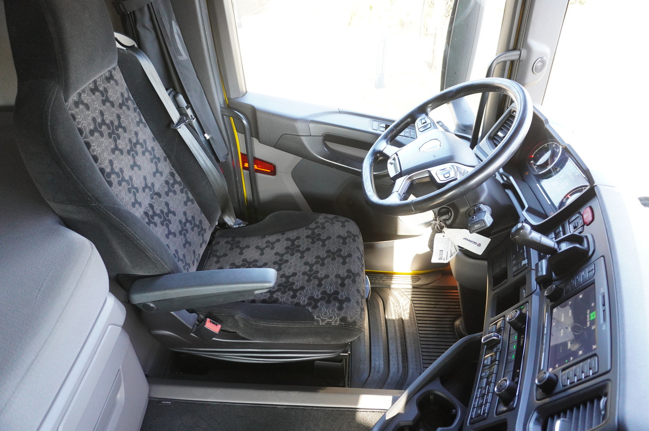 Kamion sa ceradom SCANIA R650 V8 8x4 /4 / 2020 / Curtainsider 23 EPAL: slika 26