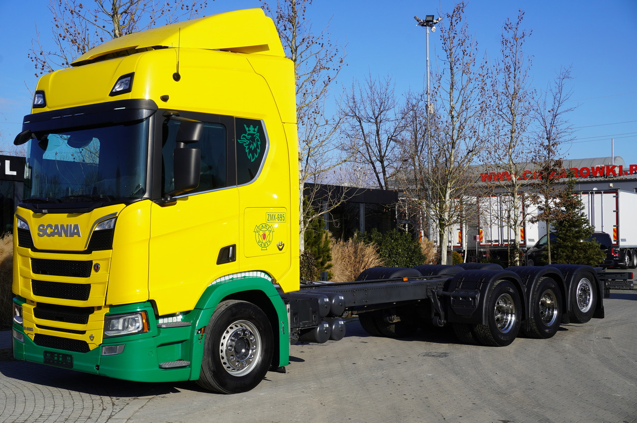 SCANIA R650 V8 8x4/4 E6 / 2020 / Frame 9.7 m - Kamion sa golom šasijom i zatvorenom kabinom: slika 1 SCANIA R650 V8 8x4/4 E6 / 2020 / Frame 9.7 m - Kamion sa golom šasijom i zatvorenom kabinom: slika 1