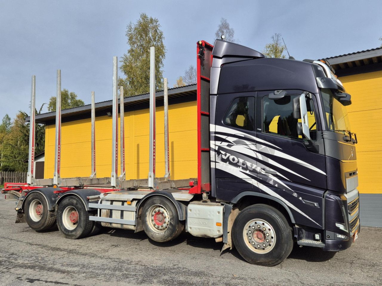 VOLVO FH 750 8x4 / 2 lifted axles / timber truck - Kamion sa dizalicom: slika 3 VOLVO FH 750 8x4 / 2 lifted axles / timber truck - Kamion sa dizalicom: slika 3