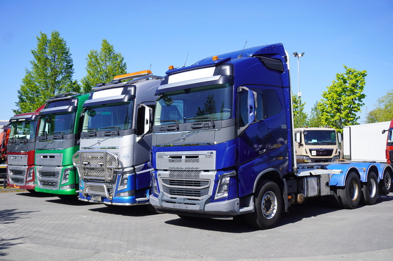 VOLVO FH16 750 / 750 HP! / chassis / 4 units 8x4 - Šticar: slika 1 VOLVO FH16 750 / 750 HP! / chassis / 4 units 8x4 - Šticar: slika 1