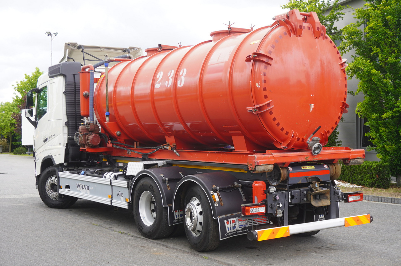 VOLVO Volvo FH 500 / Septic barrel 13000 l / Hook lift 21 t / 2022 / 3rd axle steered / 2 units - Kamion sa hidrauličnom kukom: slika 5 VOLVO Volvo FH 500 / Septic barrel 13000 l / Hook lift 21 t / 2022 / 3rd axle steered / 2 units - Kamion sa hidrauličnom kukom: slika 5
