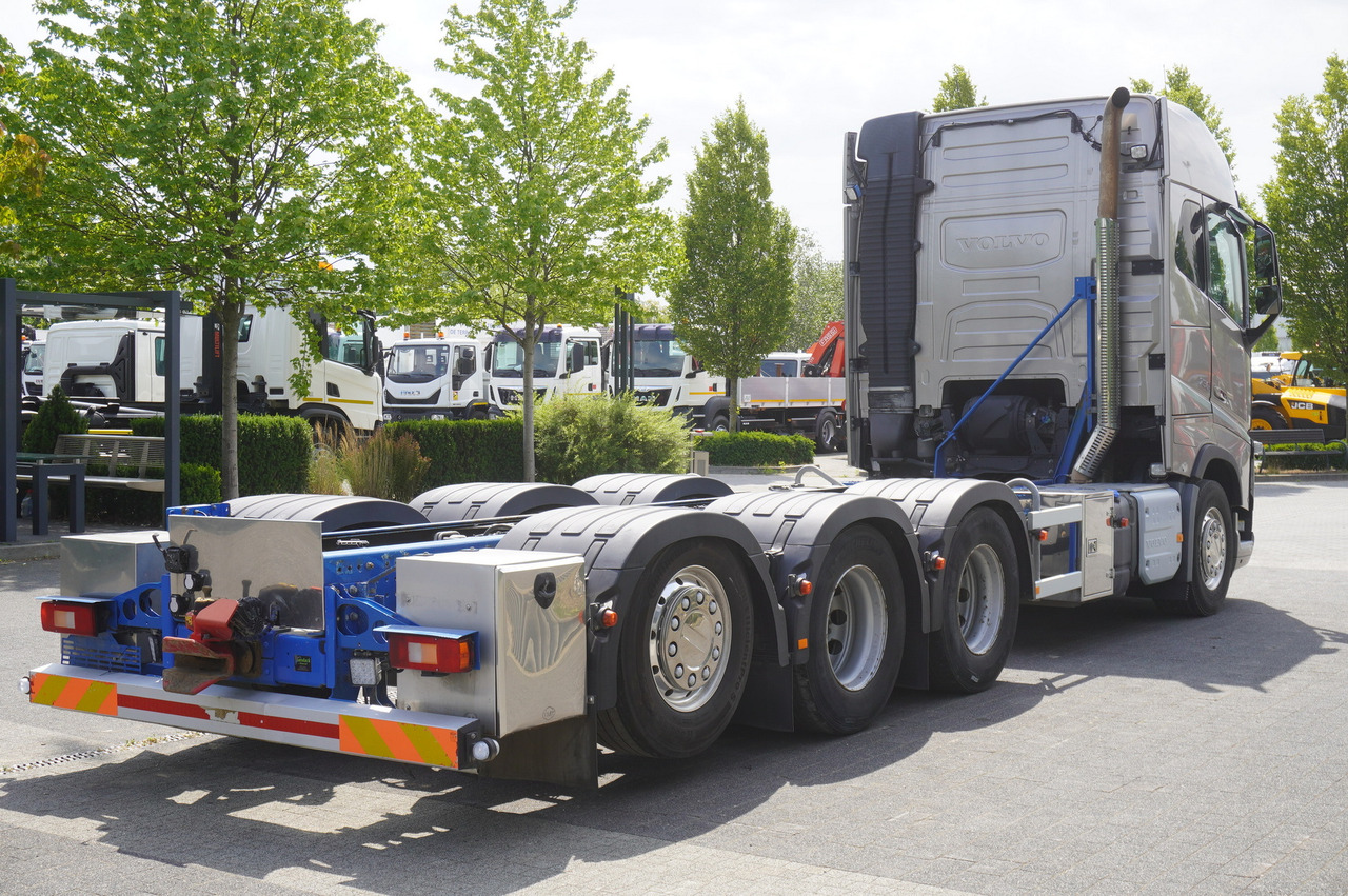 VOLVO Volvo FH16 750 8x4x4 / 750 HP! / Frame 685 cm / Steered 4th axle - Kamion sa dizalicom: slika 5 VOLVO Volvo FH16 750 8x4x4 / 750 HP! / Frame 685 cm / Steered 4th axle - Kamion sa dizalicom: slika 5