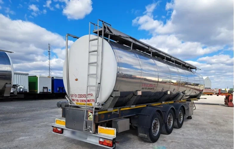 WIELTON NS3D 36 t food cistern / 3 chambers - Poluprikolica cisterna: slika 2 WIELTON NS3D 36 t food cistern / 3 chambers - Poluprikolica cisterna: slika 2