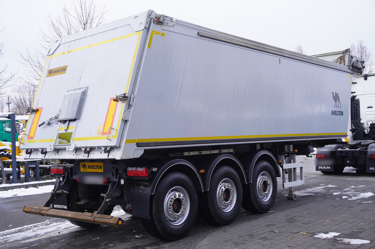 WIELTON NW-3 / weight 6.2 t / capacity 38m3 / Electrically folded roof / Teflon / 20 units, 2022 - Poluprikolica istovarivača: slika 5 WIELTON NW-3 / weight 6.2 t / capacity 38m3 / Electrically folded roof / Teflon / 20 units, 2022 - Poluprikolica istovarivača: slika 5
