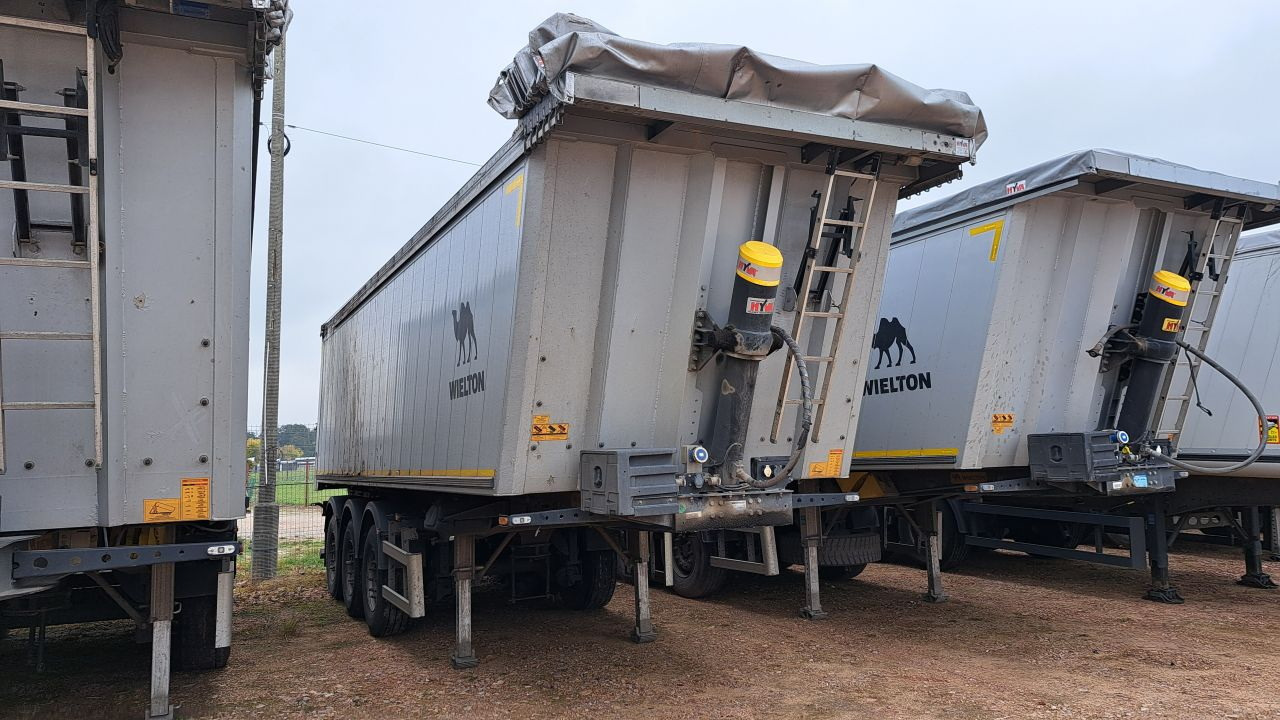 WIELTON NW-3 / weight 6.2 t / capacity 38m3 / Electrically folded roof / Teflon / 20 units, 2022 - Poluprikolica istovarivača: slika 1 WIELTON NW-3 / weight 6.2 t / capacity 38m3 / Electrically folded roof / Teflon / 20 units, 2022 - Poluprikolica istovarivača: slika 1