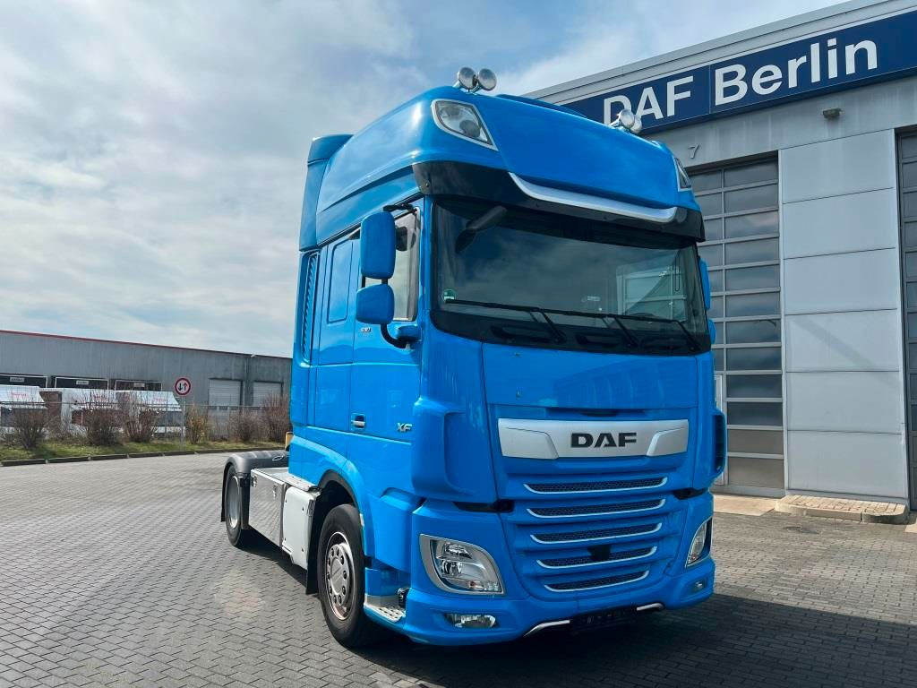DAF XF 530 FT SSC Retarder Standklima Navigation - Tegljač: slika 1 DAF XF 530 FT SSC Retarder Standklima Navigation - Tegljač: slika 1