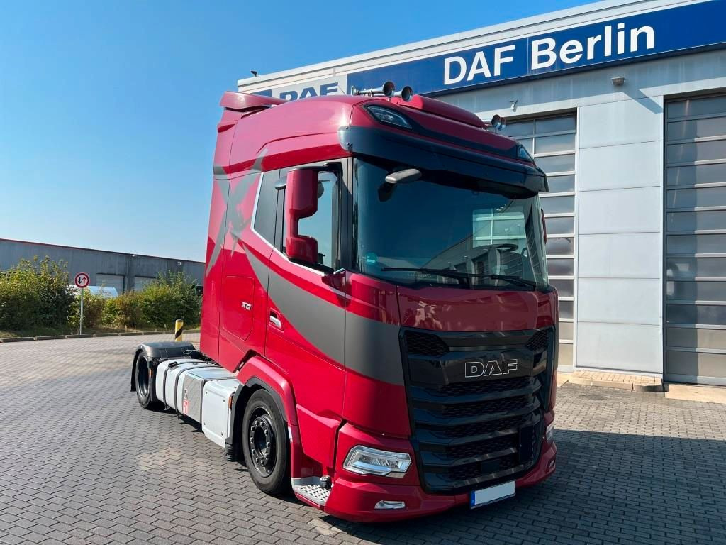 DAF XG 480 FT Low Deck Retarder Standklima 2xTank - Tegljač: slika 1 DAF XG 480 FT Low Deck Retarder Standklima 2xTank - Tegljač: slika 1